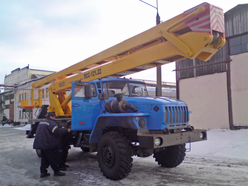 Автовышка ПСС 121.22 (АГП-22.02) на шасси УРАЛ 4320 Автовышка ПСС 121.22 (АГП-22.02) на шасси УРАЛ 4320