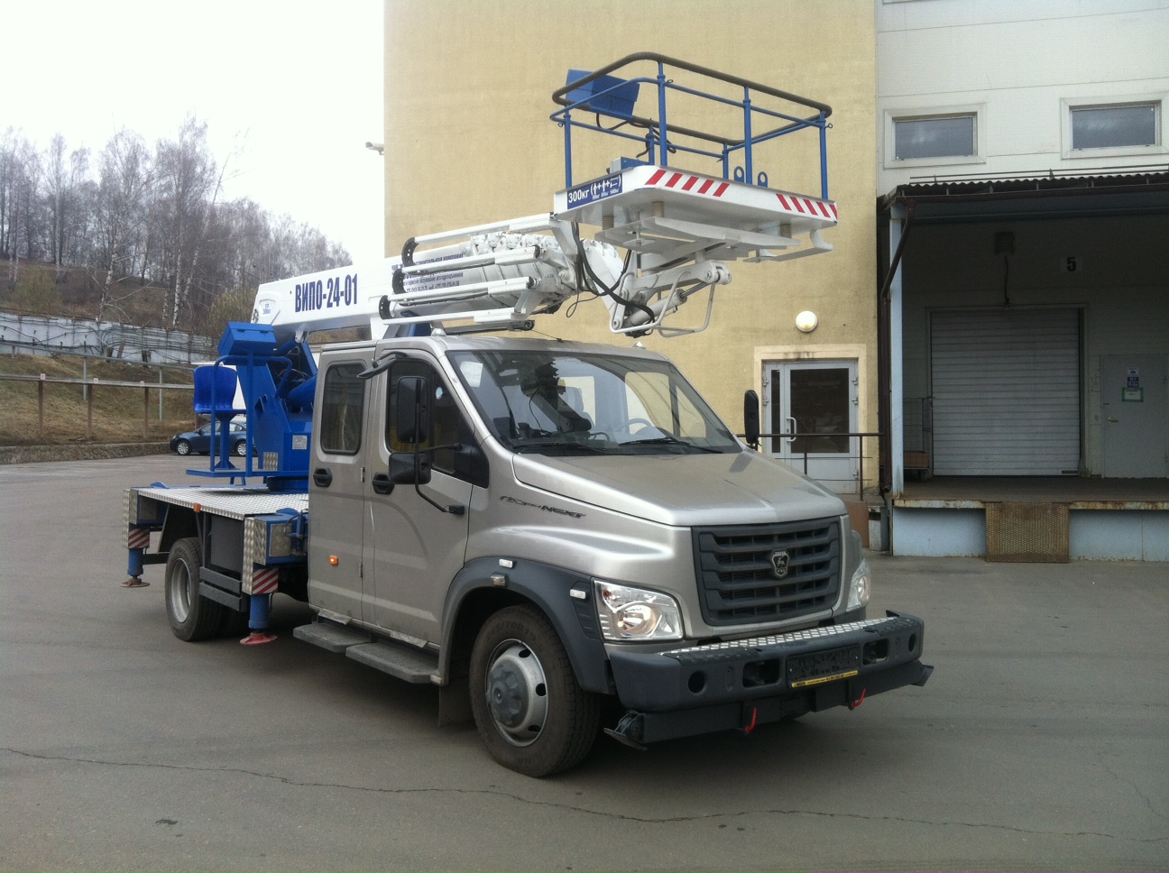 Автовышка ВИПО 24-01 на шасси ГАЗ NEXT С42-01 (7 мест) Автовышка ВИПО 24-01 на шасси ГАЗ NEXT С42-01 (7 мест)