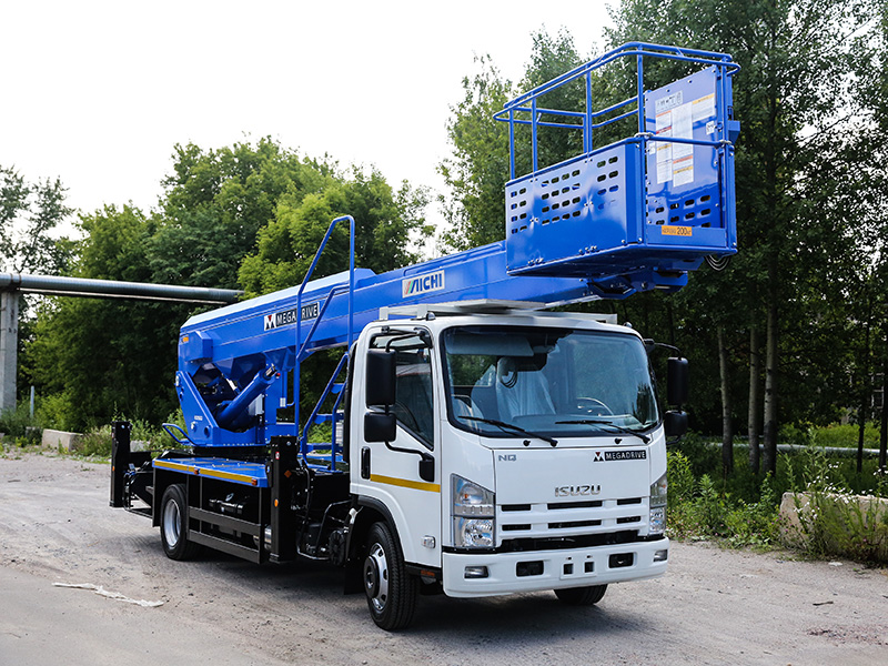Автовышка AICHI SK27A на шасси ISUZU NQR 90 Автовышка AICHI SK27A на шасси ISUZU NQR 90